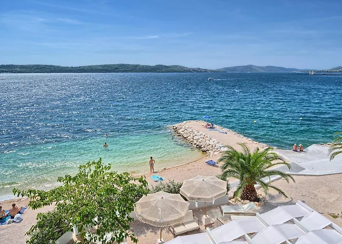 Livingstone Beach House